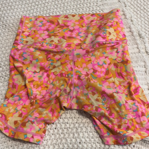 Offline by Aerie biker short - XS - Picture 2 of 3